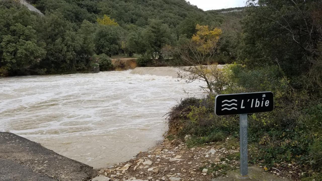 Gites Du Combeau Saint-Maurice-dʼIbie Dış mekan fotoğraf